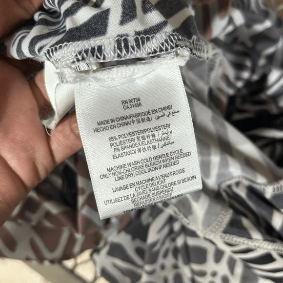 86. BCBG Max Azria Black Comb Geometric Cowl Neck Shift Mini Dress Small - Picture 9 of 11